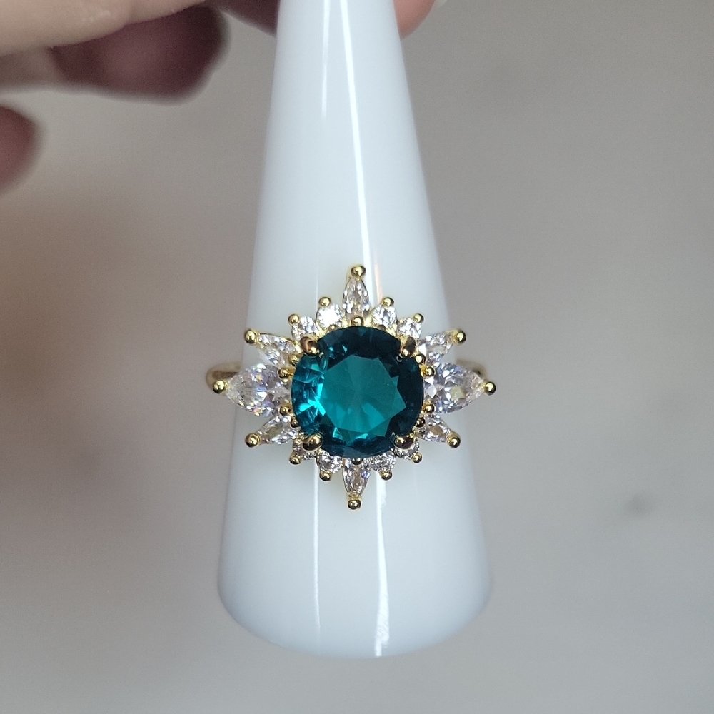 Egyptian Style London Blue & White Topaz Set In Yellow Gold Band Size 10 NWT